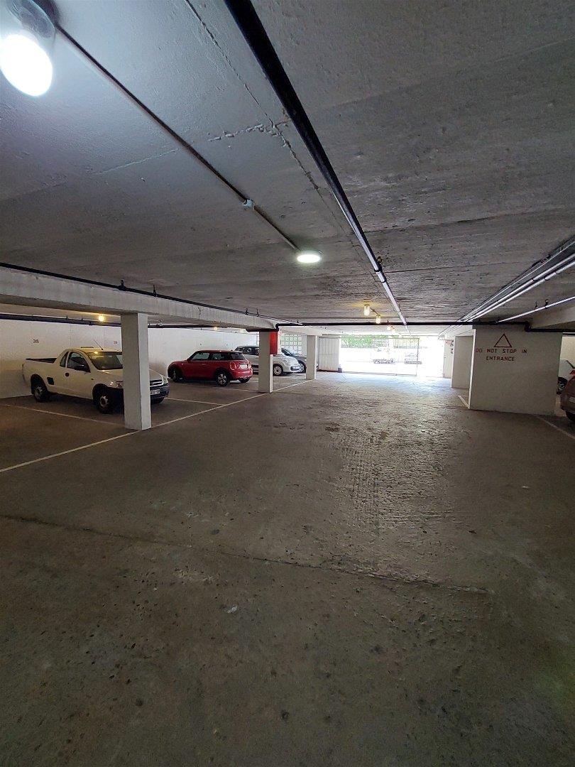 1 Bedroom Property for Sale in Green Point Western Cape